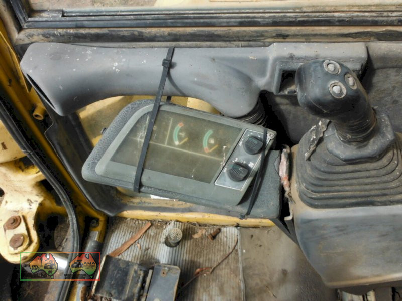 Komatsu PC95R Excavator - photo 11