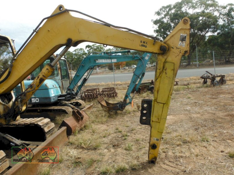 Komatsu PC95R Excavator - photo 2