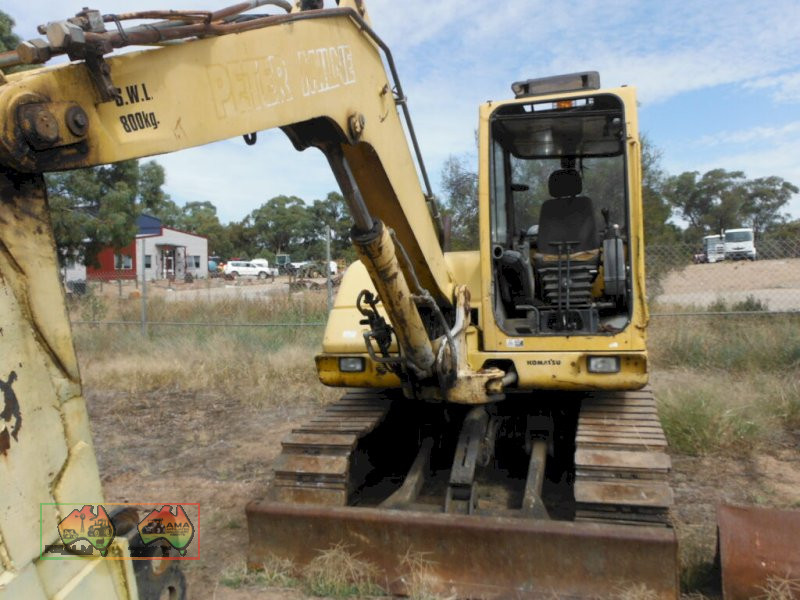 Komatsu PC95R Excavator - photo 3