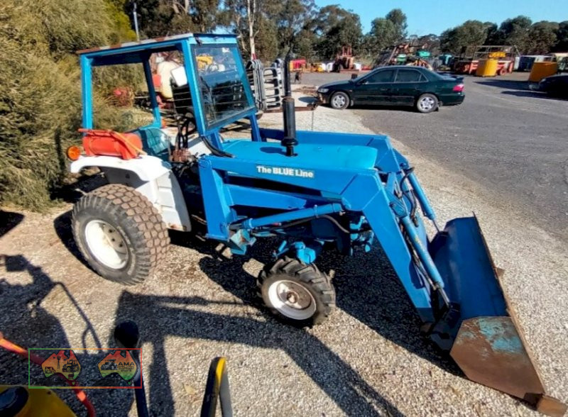 Ford 1700 4WD Tractor with FEL - photo 2