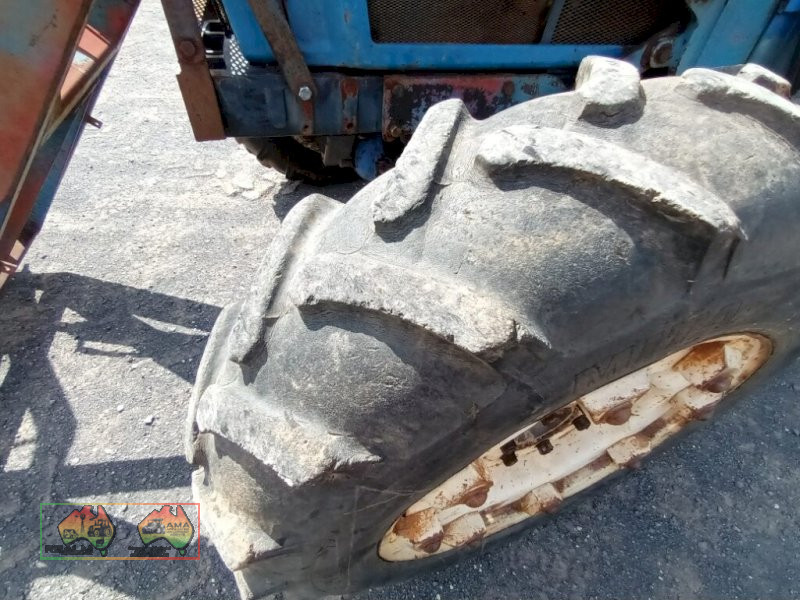 Iseki T7000 4WD Tractor with FEL - photo 6