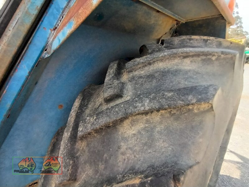 Iseki T7000 4WD Tractor with FEL - photo 5