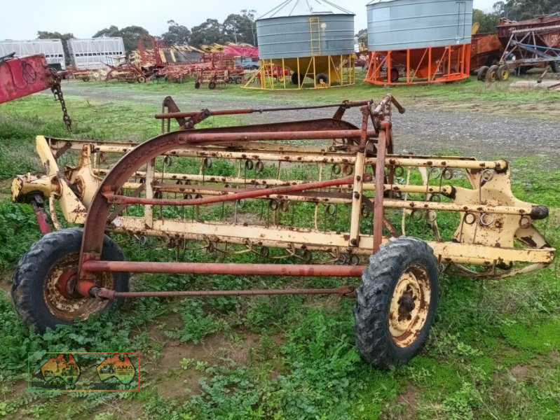 New Holland Roller Bar Hay Rake - photo 3