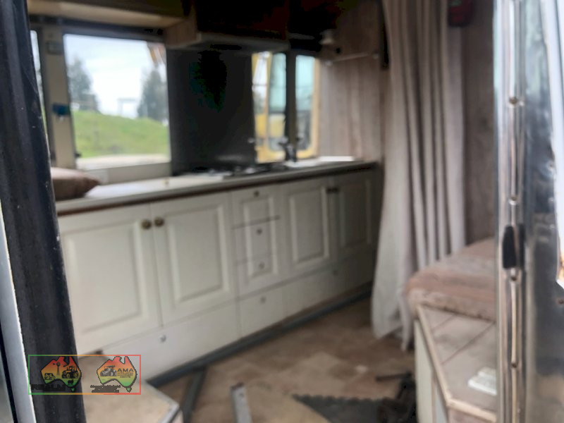 Toyota Coaster Bus/Motorhome - photo 6