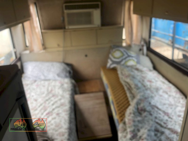 Toyota Coaster Bus/Motorhome - photo 7