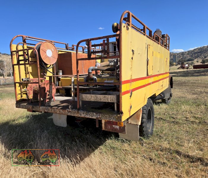 Bedford Diesel 4x4 Fire Truck - photo 6
