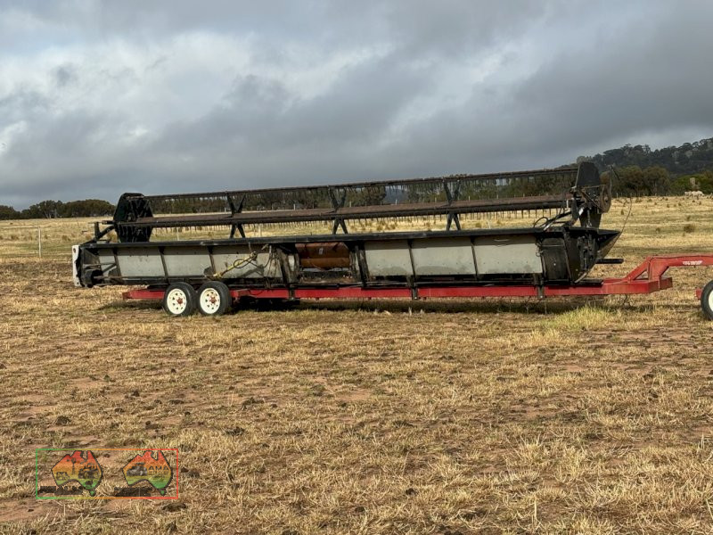 Gleaner R62 Combine Header - photo 12