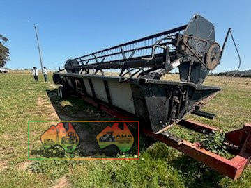 Gleaner R62 Combine Header - photo 14