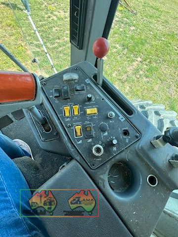 Gleaner R62 Combine Header - photo 7