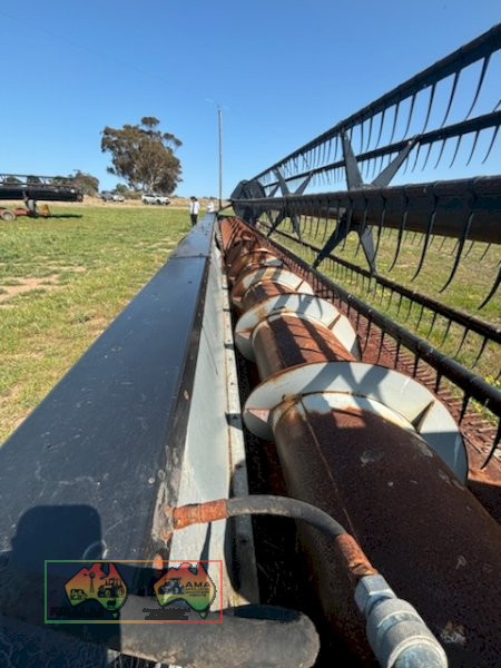 Gleaner R62 Combine Header - photo 15