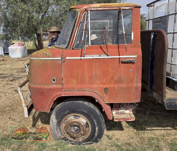 Nissan 3.5 Ton Truck - photo 5