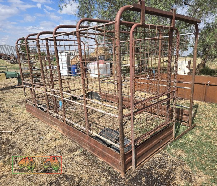 Stock Crate 11'9" x 6'10"