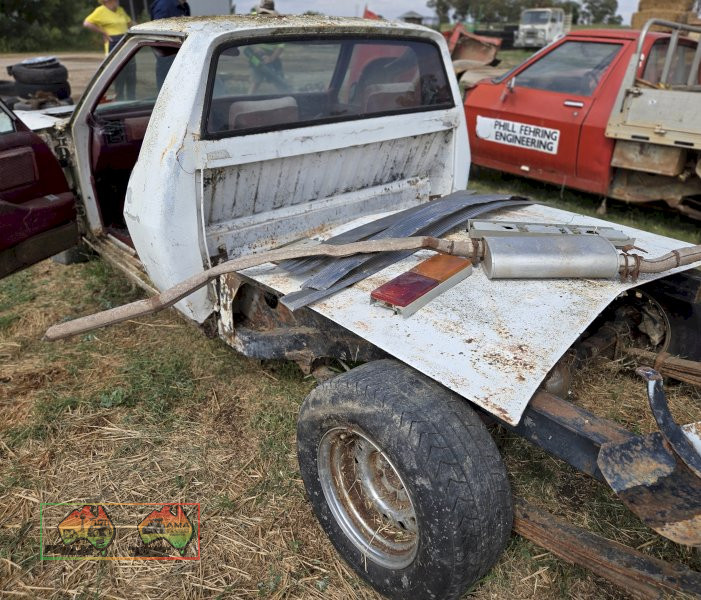 1974 Holden HQ 1 Tonner with Premier Front - photo 3