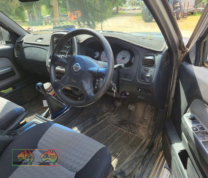 2006 Nissan Navara STR 3.0 Diesel 4x4 Dual Cab - photo 16