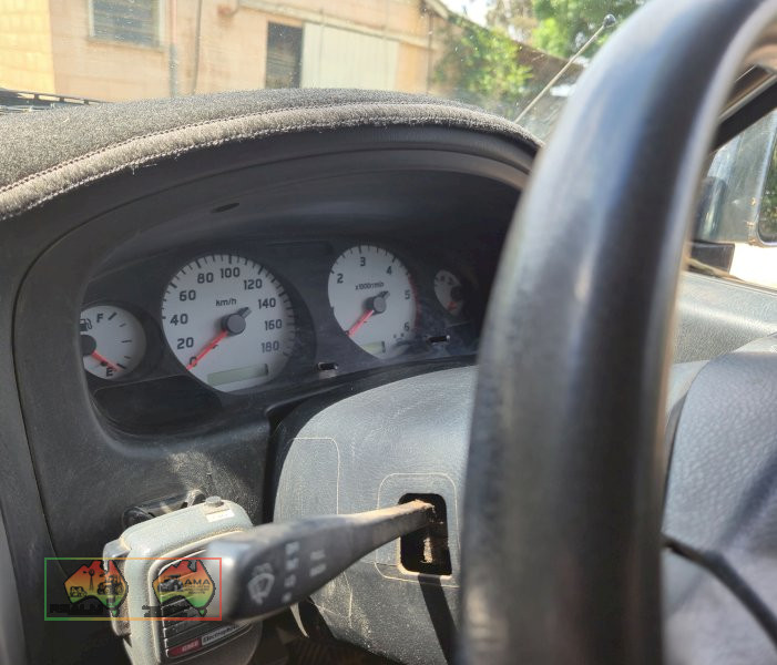2006 Nissan Navara STR 3.0 Diesel 4x4 Dual Cab - photo 12