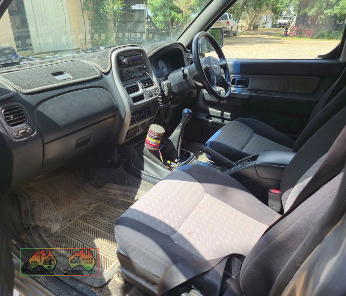 2006 Nissan Navara STR 3.0 Diesel 4x4 Dual Cab - photo 10
