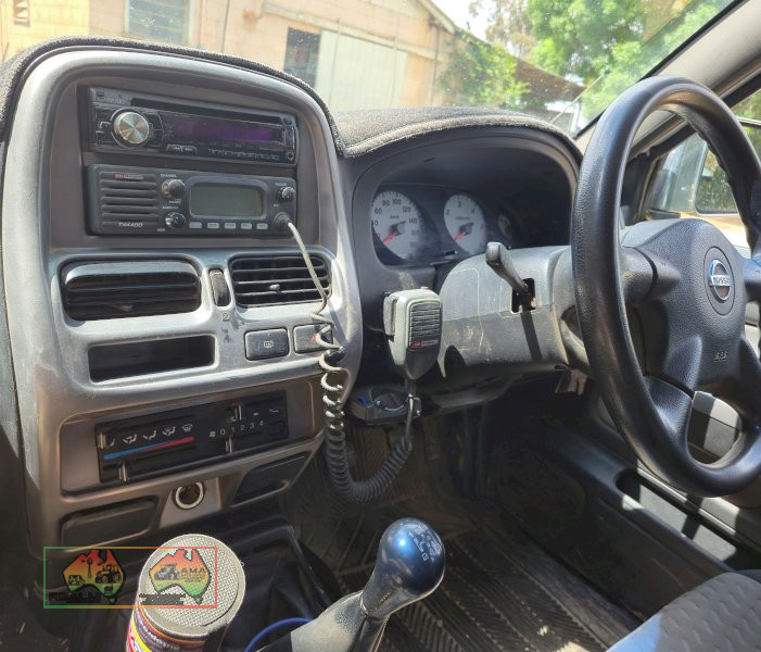 2006 Nissan Navara STR 3.0 Diesel 4x4 Dual Cab - photo 13