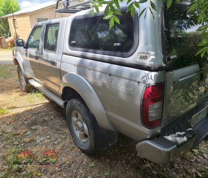 2006 Nissan Navara STR 3.0 Diesel 4x4 Dual Cab - photo 3