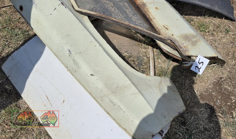 2x 'H' Series doors, LHS Front Panel & Rear Window Visor. - photo 3