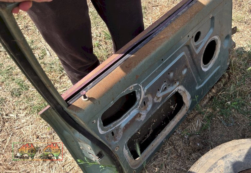 Holden LH Torana Door - photo 3