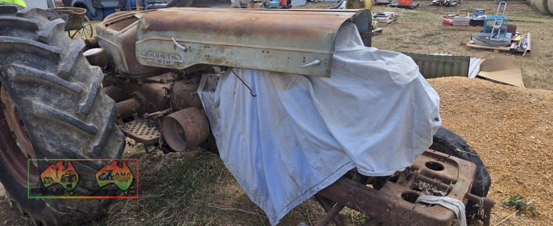 Fordson Major Tractor Petrol/Kero - photo 7