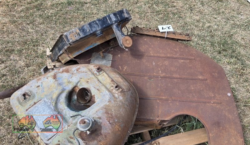 Fordson Major Tractor Petrol/Kero - photo 11