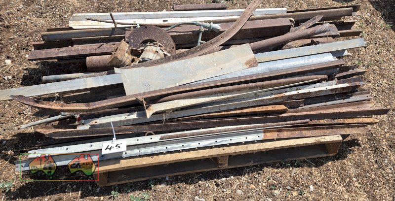 Assorted Scrap Steel & Star Pickets - photo 2