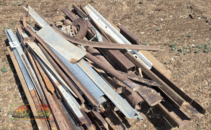 Assorted Scrap Steel & Star Pickets