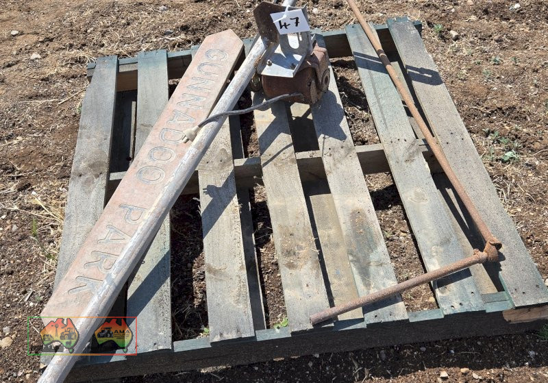 Antique Shearing Plant & Farm Sign - photo 2