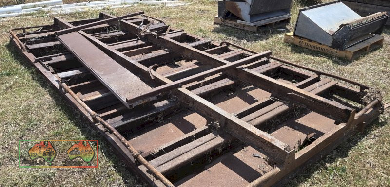 Solid Steel Truck Tray with Checkerplate Deck (15ft x 7'10") - photo 6