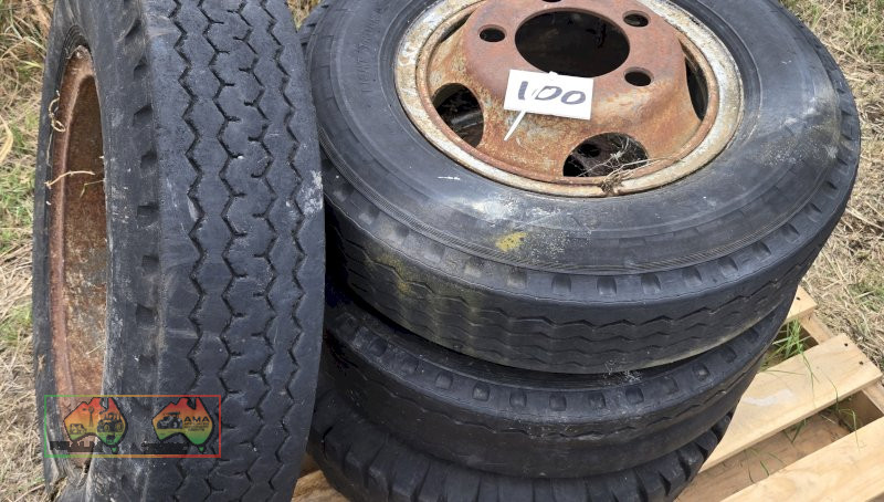 4x Truck Tyres & Rims - photo 5