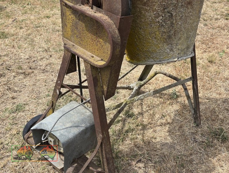 Electric Cement Mixer (Working Cond.) - photo 4