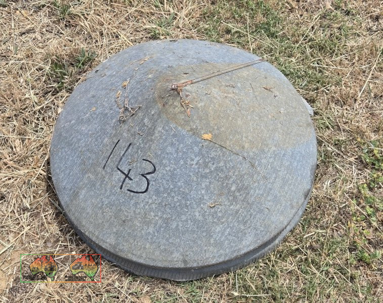 2x Feed Bin Lids (Suit 44gal Drums) - photo 3