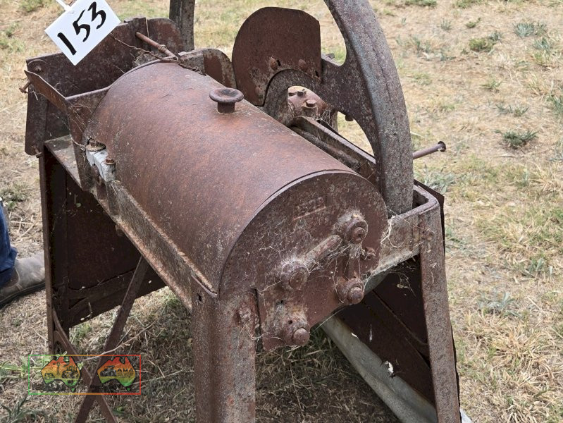 Antique Chaff Cutter - photo 2