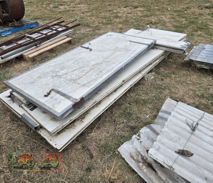 Assorted Coolroom Panels (2 Piles) - photo 4