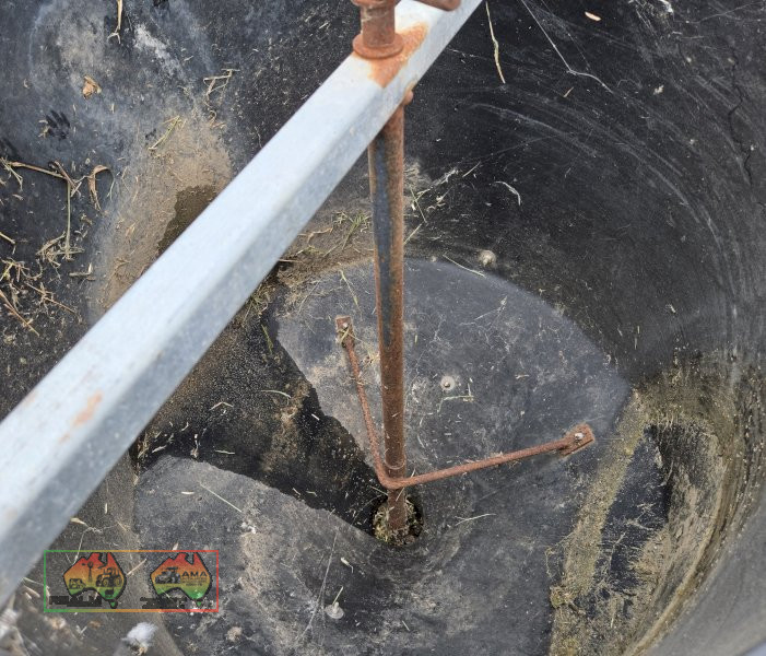 Pig Feeder Trough with Watering Nipples - photo 4