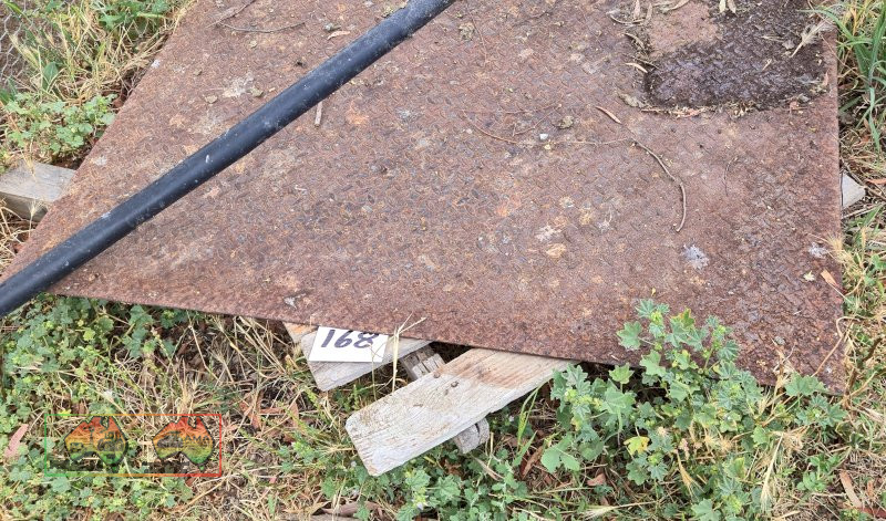 Sheet of Checkerplate Steel (4ft x 8ft)