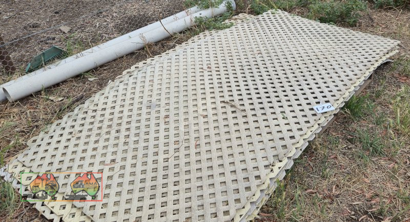 Pallet of Plastic Lattice - photo 3