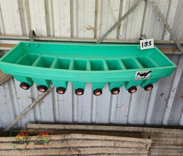 8 Unit Calf Milk Feeder