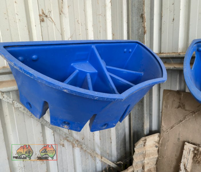 6 Unit Calf Milk Feeder