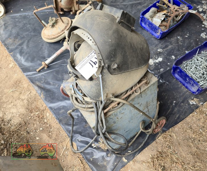 Transarc Junior 130 Arc Welder & 2 Helmets - photo 2