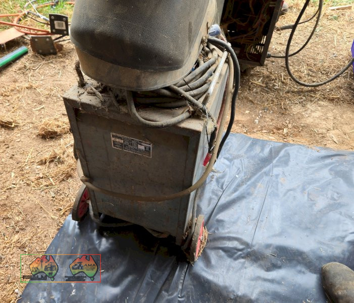 Transarc Junior 130 Arc Welder & 2 Helmets - photo 4