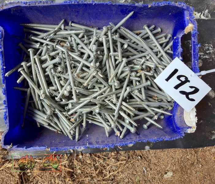 Tub of Galv. Screws - photo 2