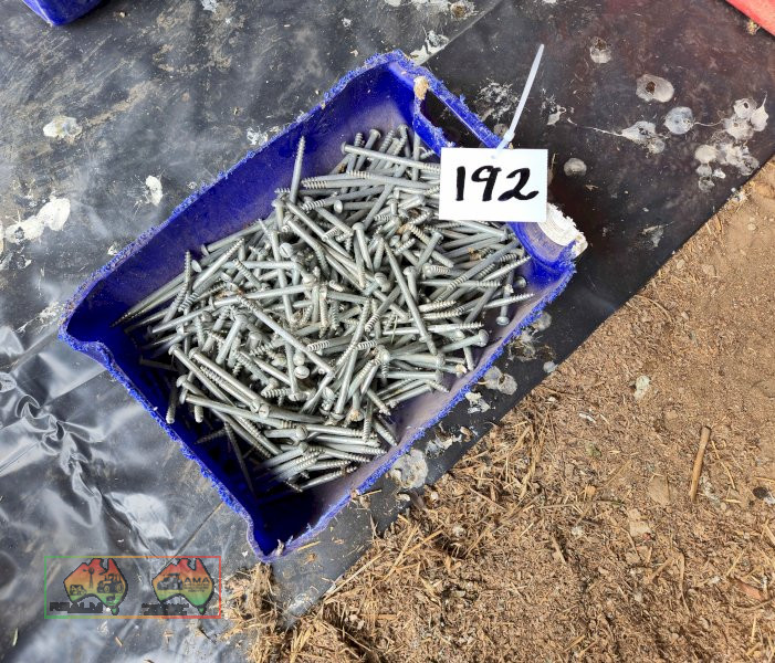 Tub of Galv. Screws
