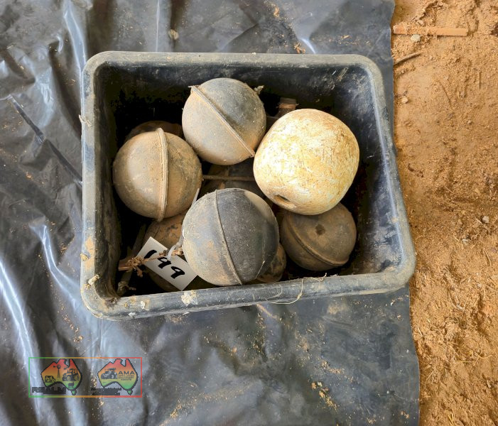 Water Trough Floats - photo 2