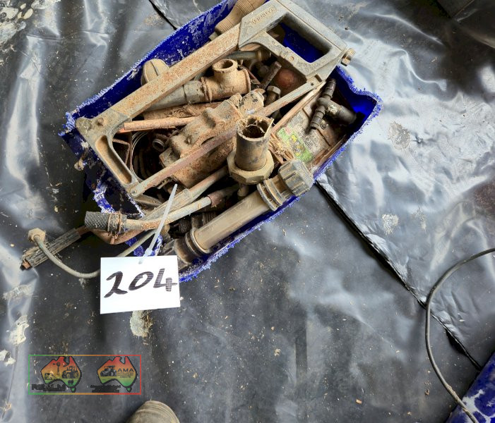 Hacksaw & Sundries - photo 2