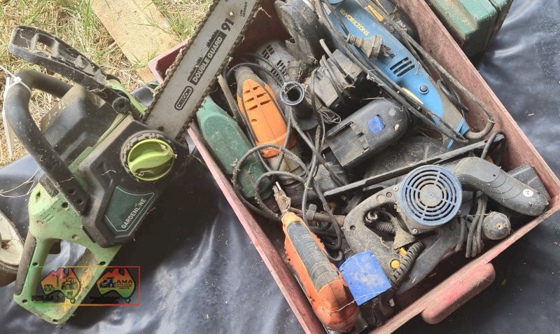 Battery Chainsaw & Assorted Power Tools - photo 4