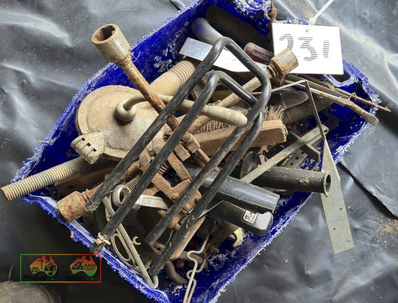Tub of Sundries - photo 2