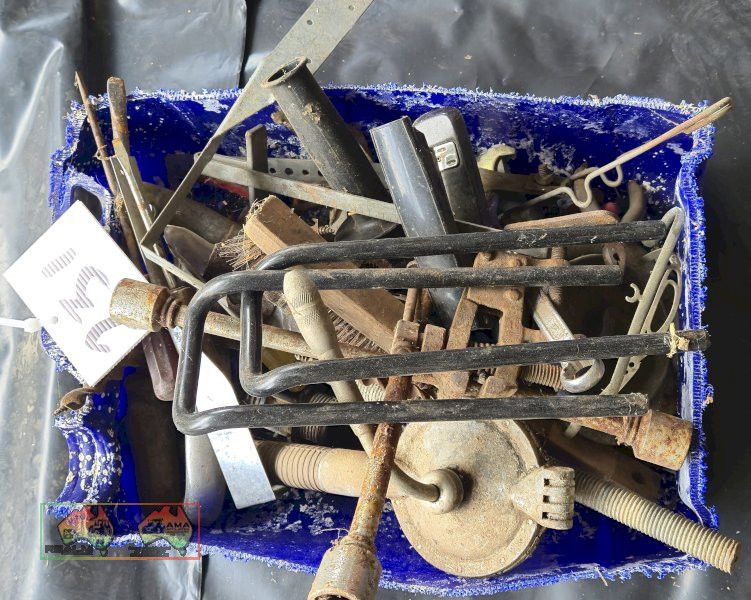 Tub of Sundries - photo 4