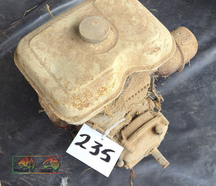 Honda G-200 Engine with Reduction Drive (Turns over) - photo 5